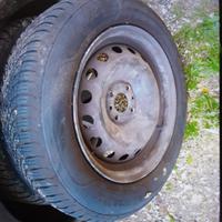 Gomme con cerchioni sava nuove
