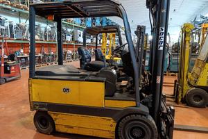 Carrello elevatore om eu30 - senza batteria