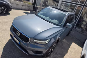 Volvo XC40 D3 R-design Tettuccio apr. HARMAN kardo