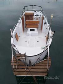 Gozzo in vetroresina