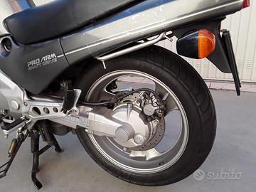 honda revere NTV 650