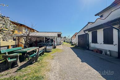 CASA INDIPENDENTE CON AMPIO GIARDINO A SANTARCANGE