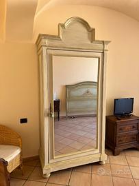Armadio stile provenzale