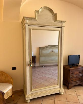 Armadio stile provenzale