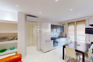 APPARTAMENTO RISTRUTTURATO CON BALCONE VISTA MARE