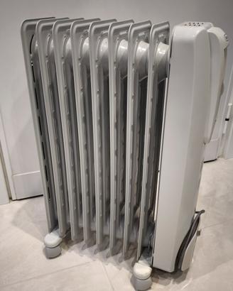 Radiatore ad olio De’Longhi KH770920