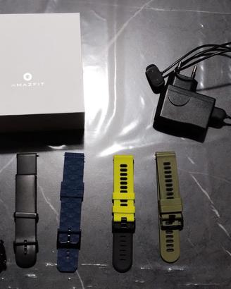 AMAZFIT  GTR 2 + 4 cinturini 