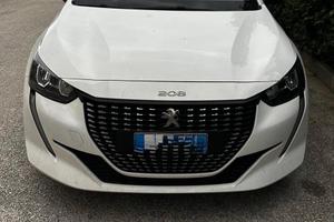 peugeot 2008 anno 2021