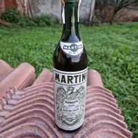 Bottiglia vintage di Martini Dry