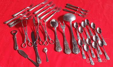 Set posate argento per dolce 