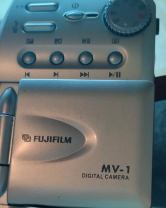 fotocamera digitale. Fujifilm MV1 usata come nuova