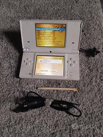 Nintendo dsi bianco con giochi 
