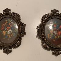 Coppia di quadretti con dipinti floreali