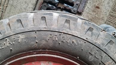 Pneumatici rimorchio agricolo e cerchioni