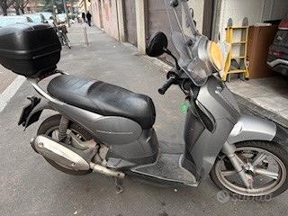 Aprilia Scarabeo 125 - 2010