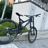 Bici dh commencal supreme