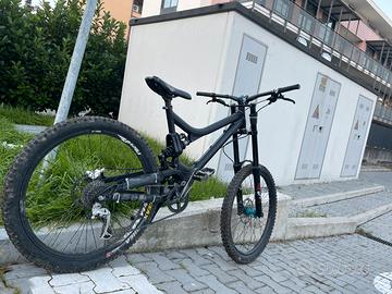 Bici dh commencal supreme