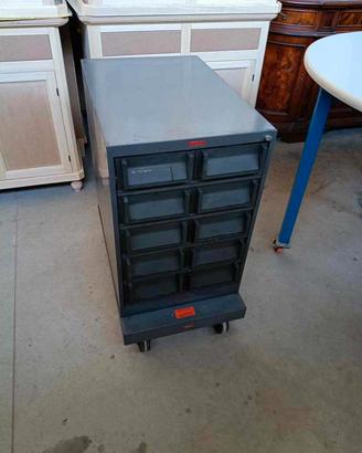 Cassettiera Vintage in metallo con ruote "Tab"