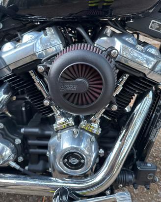 Vance & Hines VO2 Rogue Harley Davidson M8