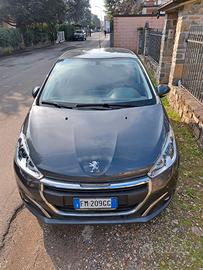 Peugeot 208 1.2 – SOLO 25.000 km – Pari al nuovo