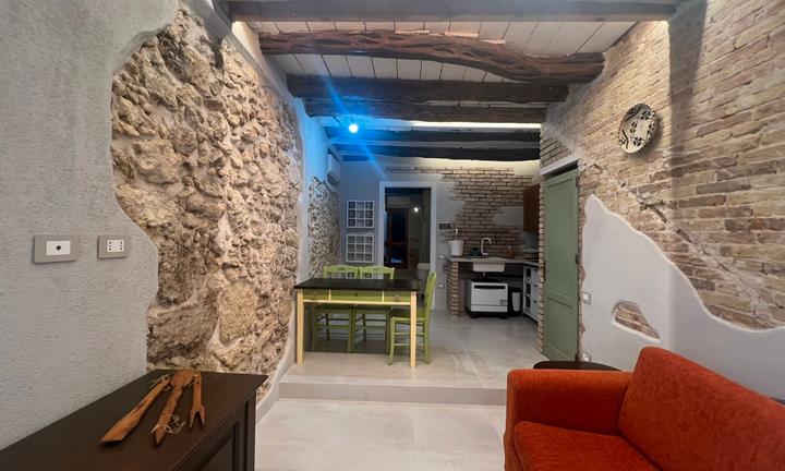 Elegante Bivano pressi Ospedale Civile