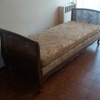 Letto o Divanetto '900 noce paglia Vienna 3 posti