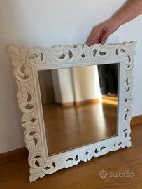Specchio decorativo cornice intagliata in legno