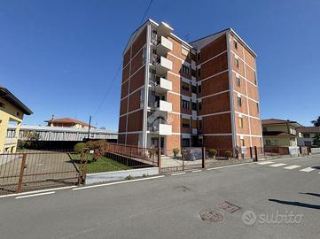 4 LOCALI A STRAMBINO