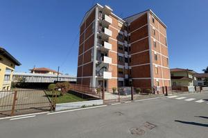 4 LOCALI A STRAMBINO