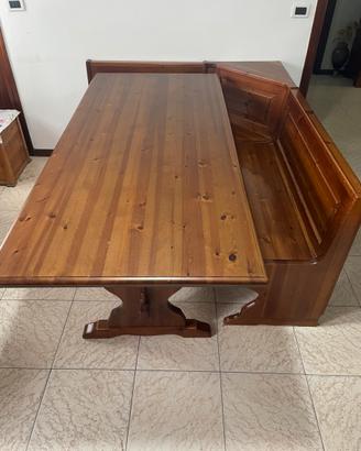 Tavolo con cassapanca