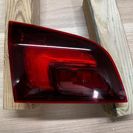 Faro Posteriore SX portellone Opel Astra J SW