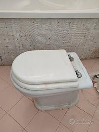 Coppia sanitari (water e bidet)