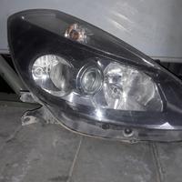 FARO ANTERIORE DESTRO RENAULT Clio Serie 260100882
