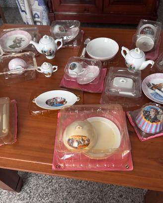 Vari pezzi dí ceramiche da collezione sissy