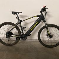 Bici  pedalata assistita elettrica MTB