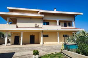304 bis Porzione di villa Collecorvino