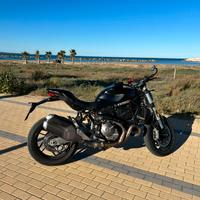 Ducati Monster 821 - Dark