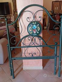 Letto in ferro battuto con rete