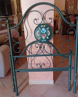 Letto in ferro battuto con rete