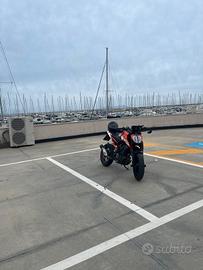 Duke 125 