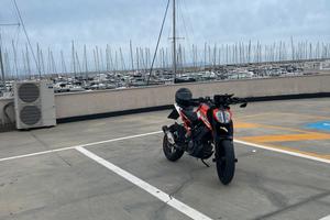 Duke 125 