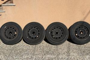 Pneumatici 185/60R14+cerchi in ferro