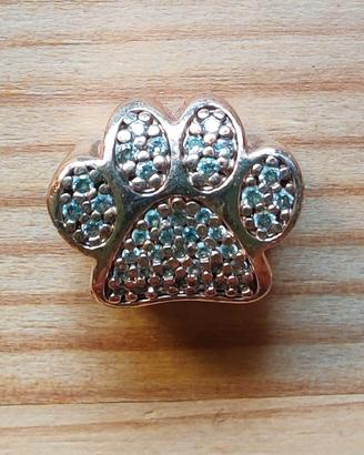 Pandora charm zampa