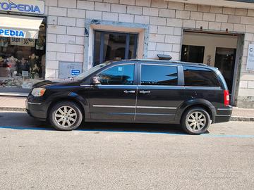 Chrysler grand voyager 2011 