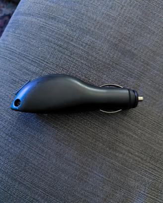 alimentatore auto USB