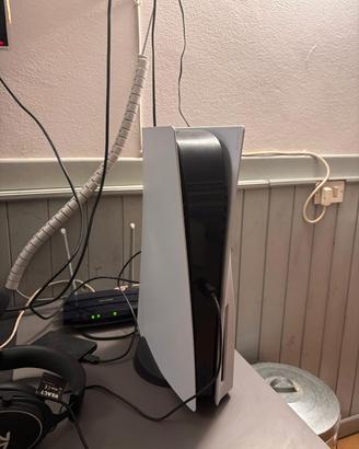 consolle PS5 + accessori vari e monitor