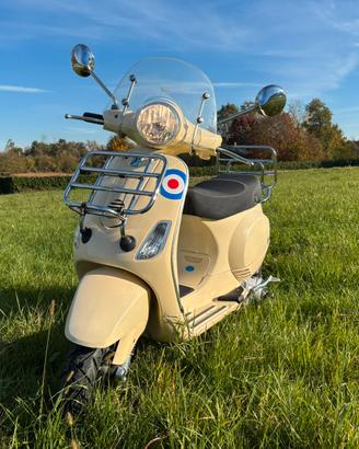 Piaggio Vespa 150 LX