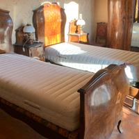 Camera da letto antica pregiata letti singoli