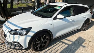 Ford focus active 1.0 ecoboost 125 cv