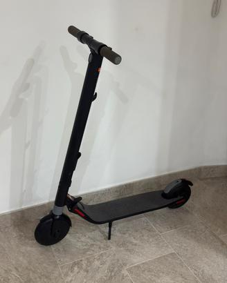 Monopattino elettrico segway ninebot s1